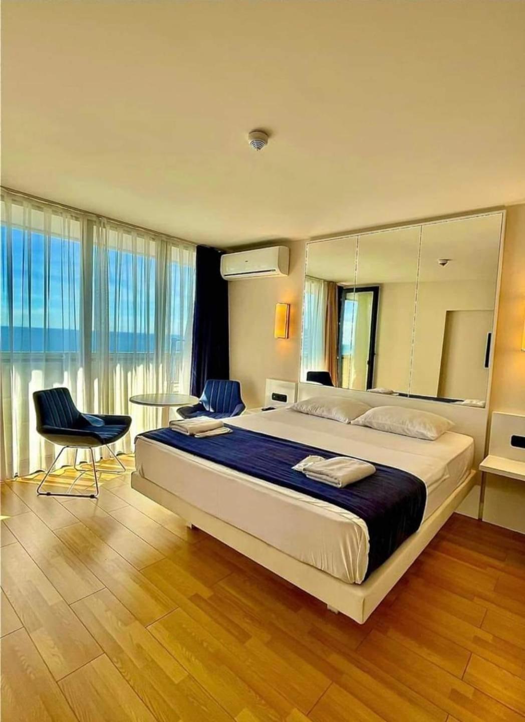 Natalia -Apartments In - Orbi City Μπατούμι Εξωτερικό φωτογραφία
